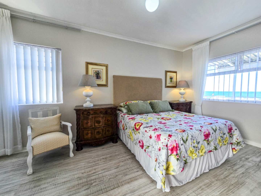 4 Bedroom Property for Sale in Jongensfontein Western Cape